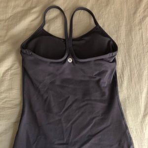 Lululemon Tank Top w/Built-In Bra - Size 4